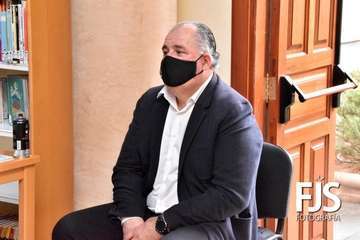 Armando Ravelo y Juan Carlos de Sancho presentarán sus obras este jueves en la Biblioteca Saulo Torón/Francisco Javier Santana y TA.   